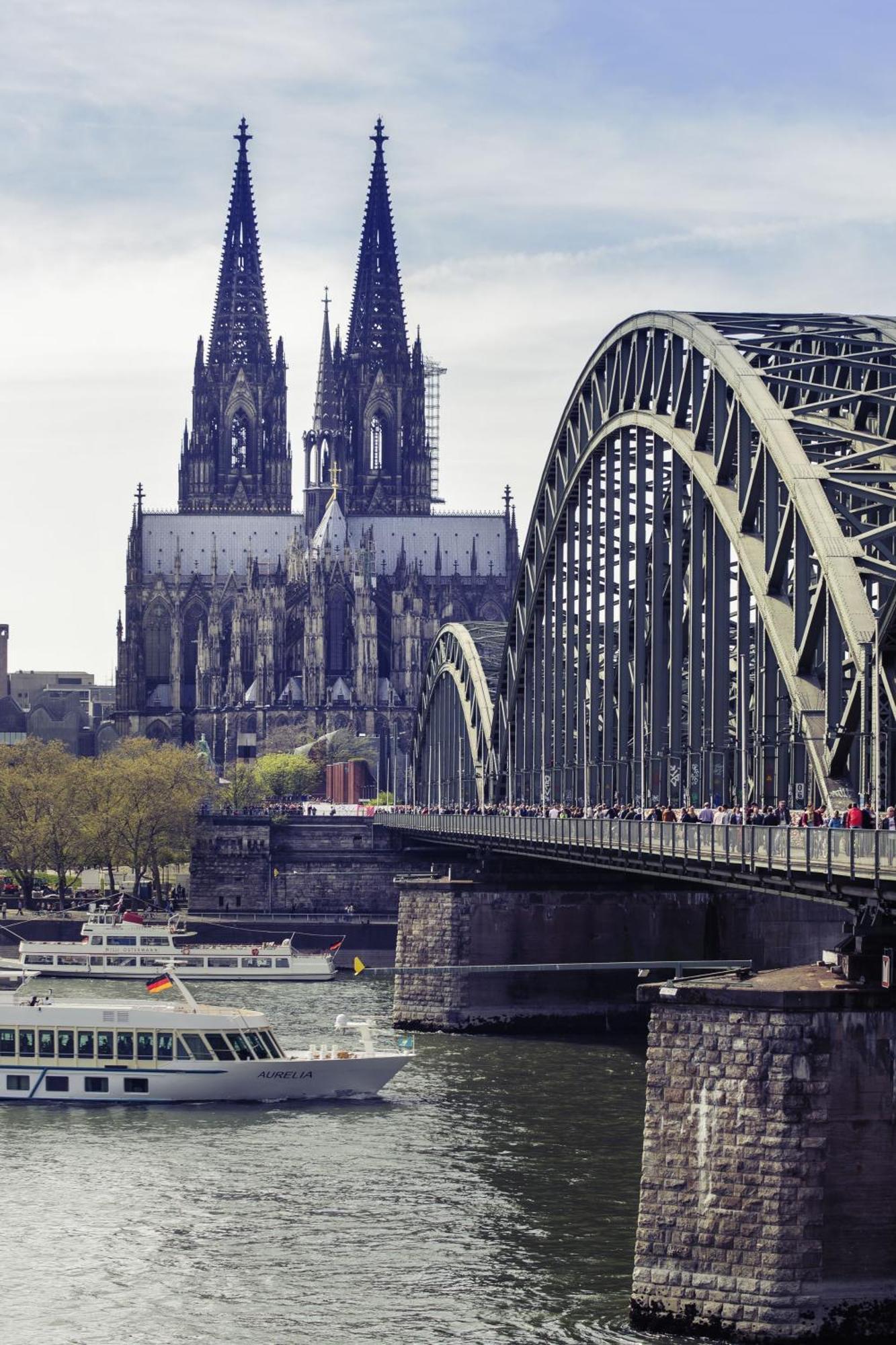 Ibis Hotel Koeln Am Dom Exterior foto